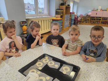 Słodkie zakończenie karnawału w Aniołkach